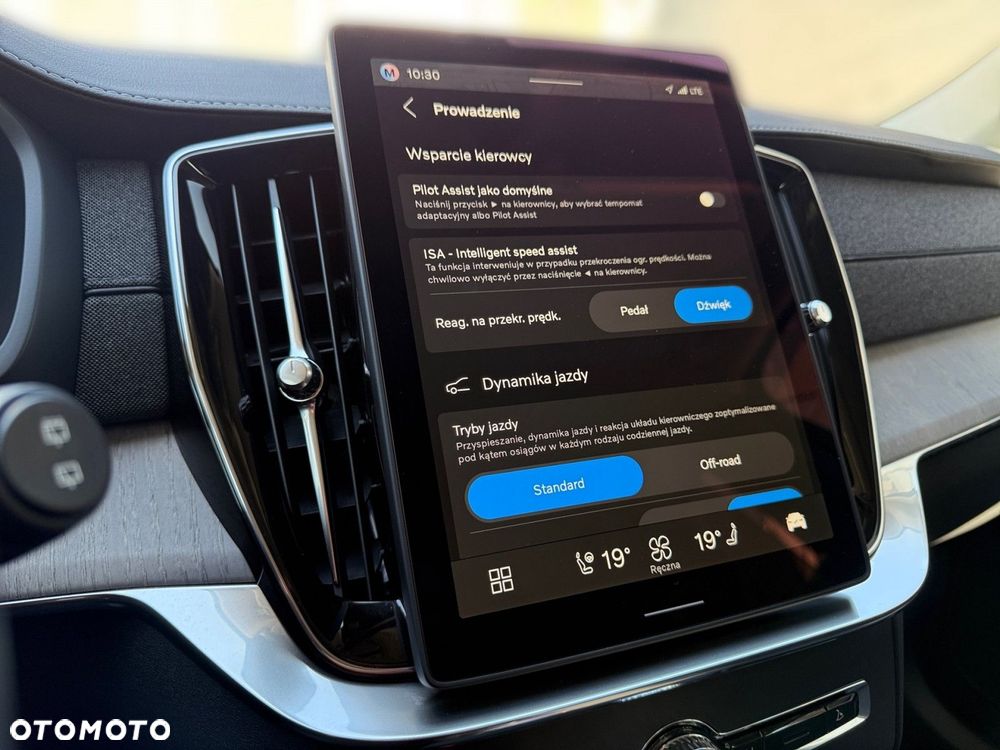 Volvo XC 90 - 23