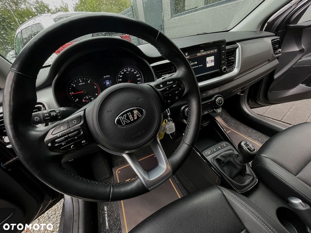 Kia Stonic 1.6 CRDi L - 28
