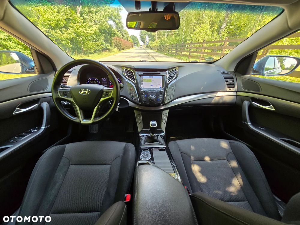 Hyundai i40 Kombi blue 1.6 Family+ - 7