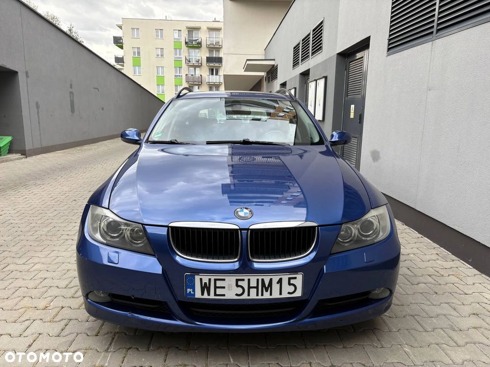 BMW Seria 3 320i - 3