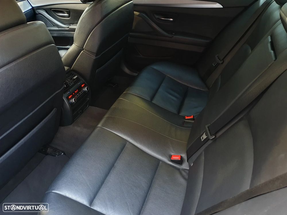 BMW M550d xDrive Auto - 28
