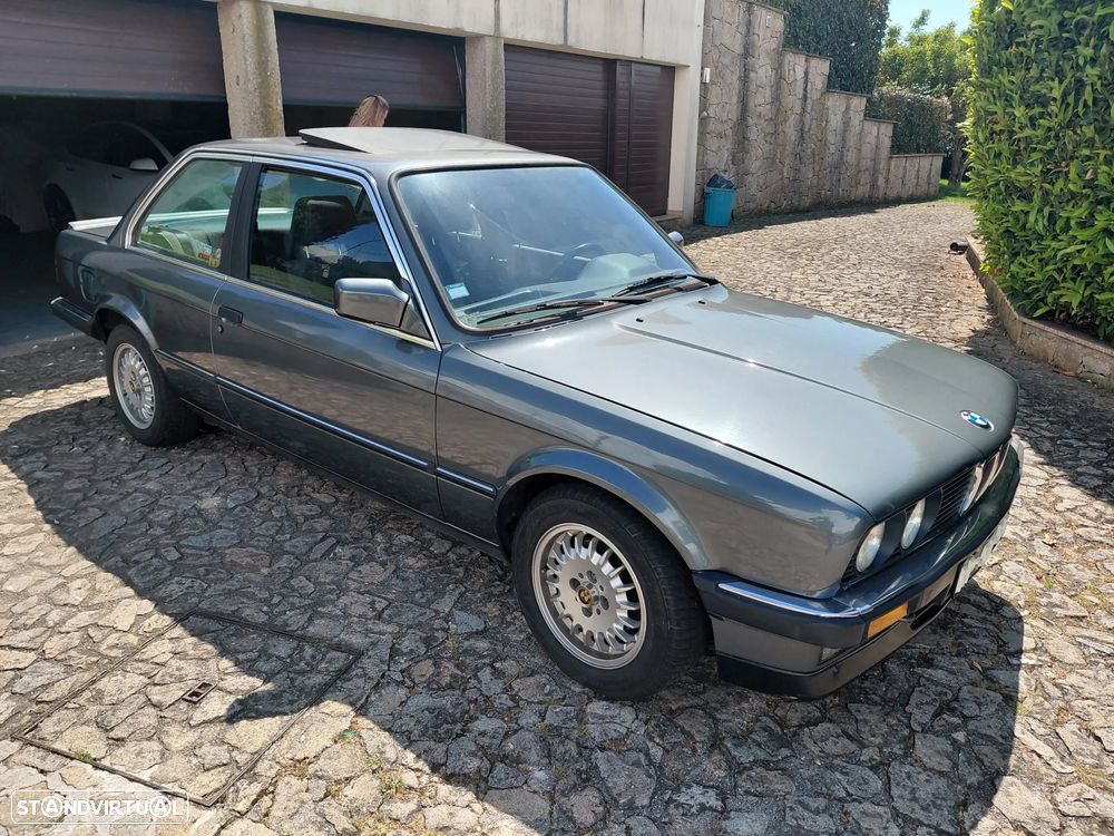 BMW 320 i Coupe - 3