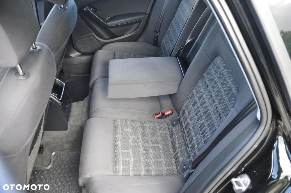 Audi A4 Avant 2.0 TDI DPF clean diesel Attraction - 18