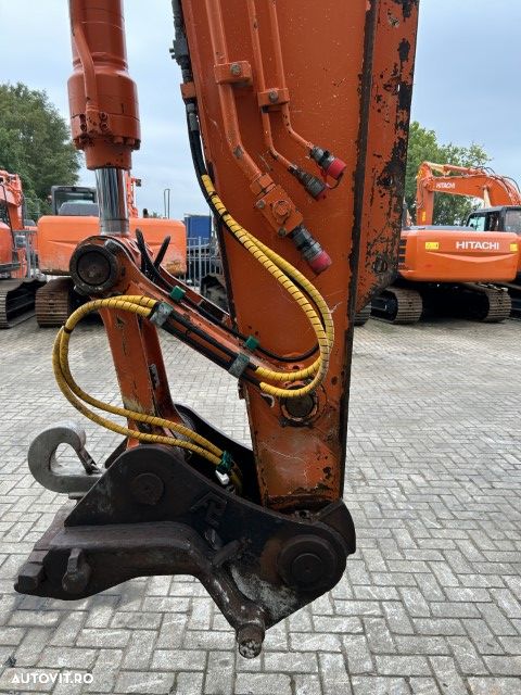 Hitachi ZX 210LC-3 - 12