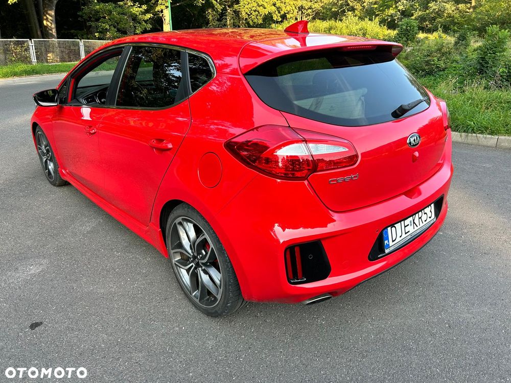 Kia Ceed 1.6 T-GDI GT - 15