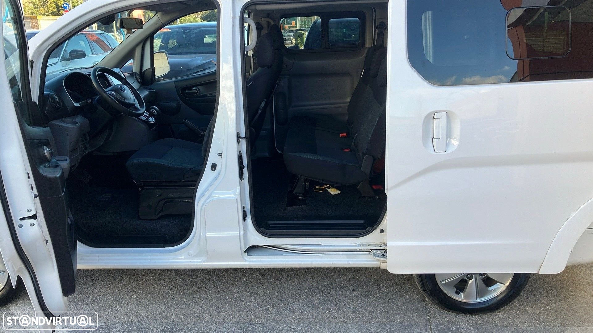 Nissan e-NV200 Evalia 7L Flex - 10
