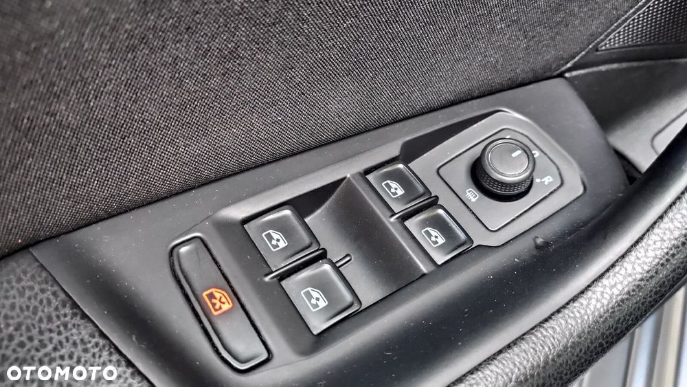 Volkswagen Passat - 31