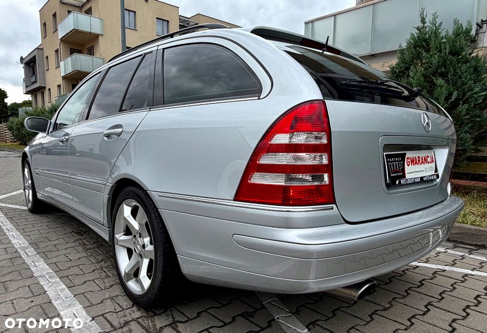 Mercedes-Benz Klasa C 180 Kompressor Automatik Avantgarde Sport Edition + - 16