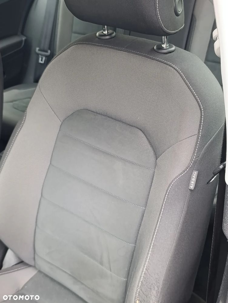 Volkswagen Golf 1.6 TDI SCR DSG Comfortline - 18