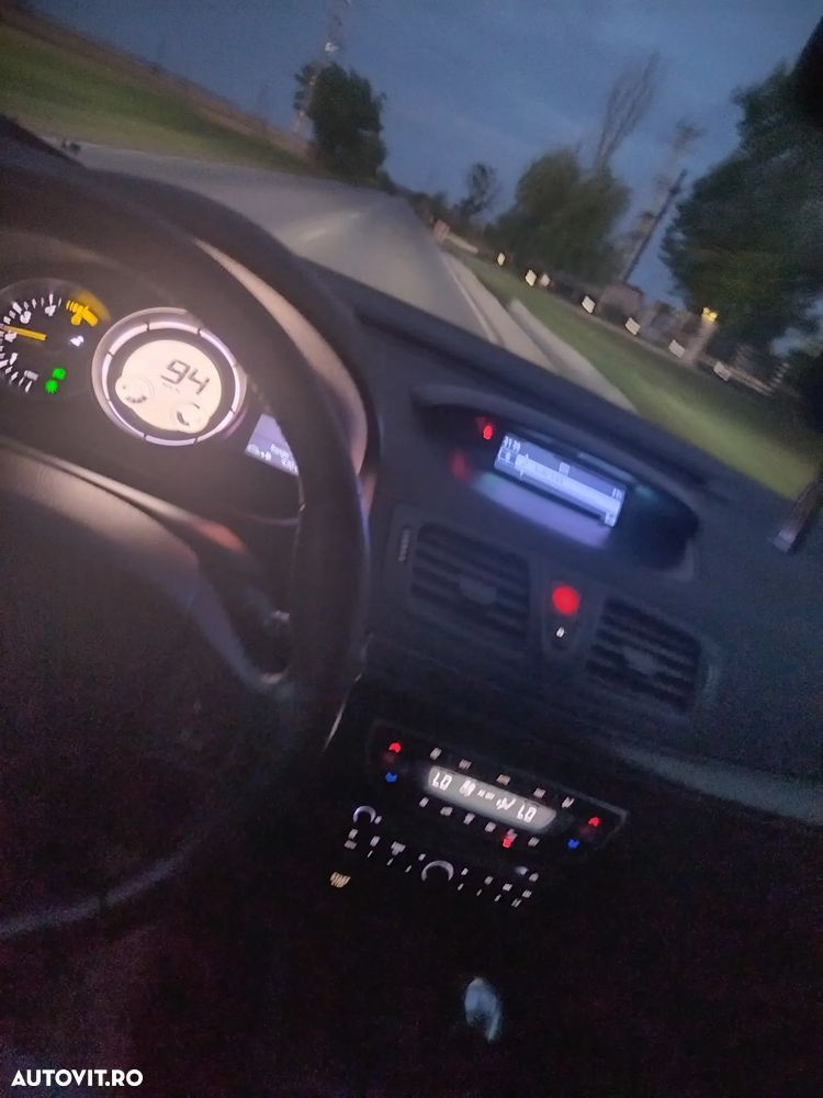 Renault Megane - 12