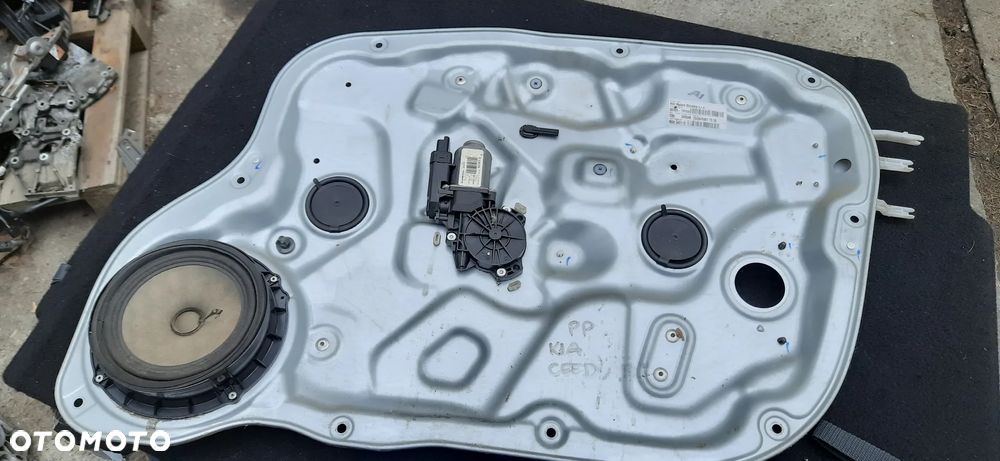 Kia Ceed 1 Podnośnik prawy przód 82480-1h100 402054d bsa 047712 - 1