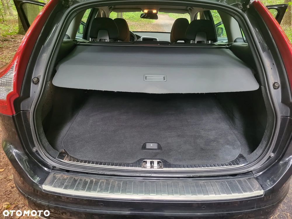 Volvo XC 60 D5 AWD Momentum - 12