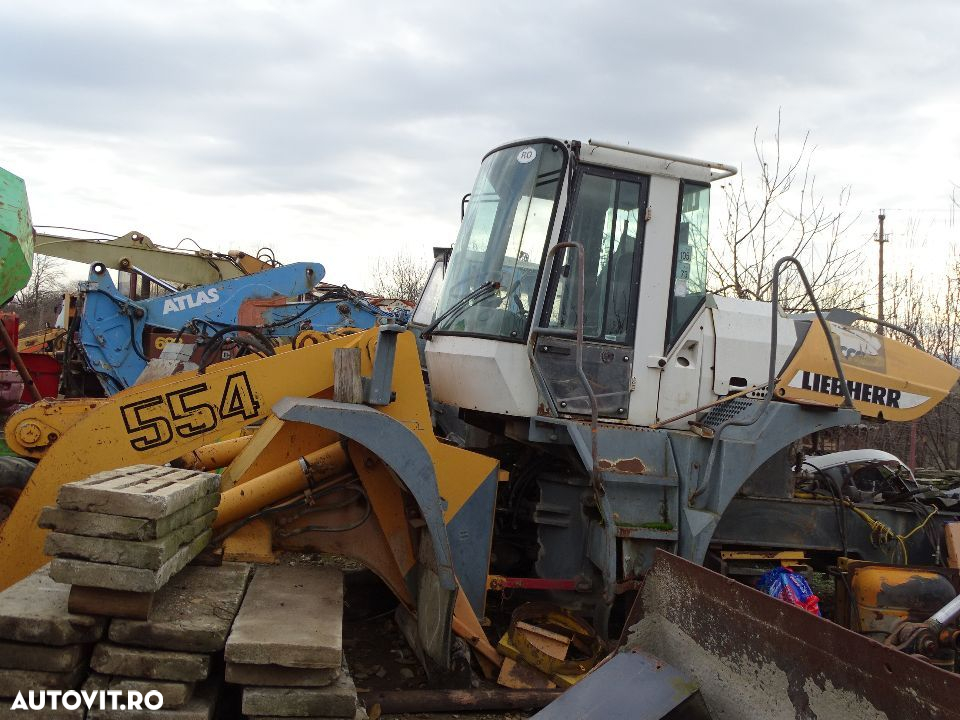 Cilindru brat fata incarcator Liebherr 554 - 2
