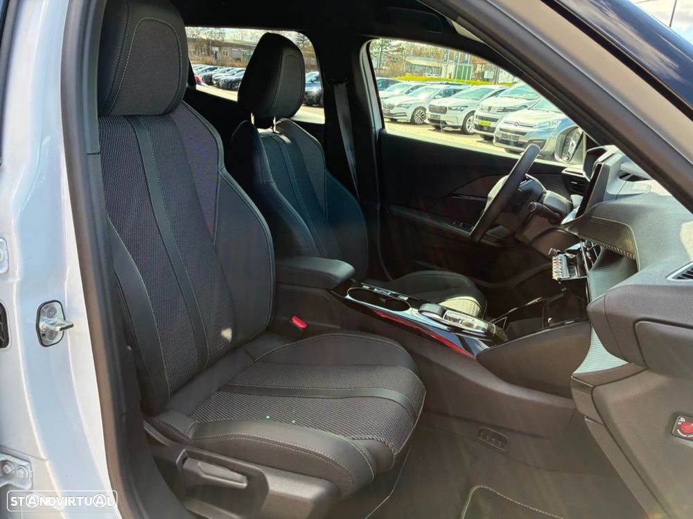 Peugeot e-2008 54 kWh GT - 3