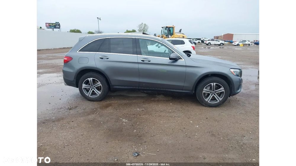 Mercedes-Benz GLC - 6