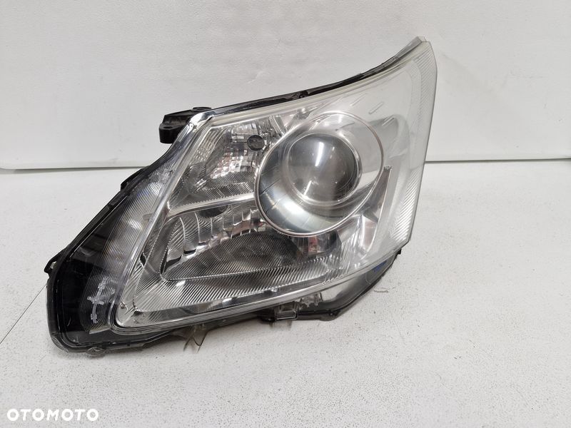TOYOTA AVENSIS T27 LAMPA LEWY PRZÓD LEWA PRZEDNIA REFLEKTOR UK - 1