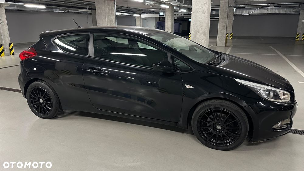 Kia ProCeed - 16