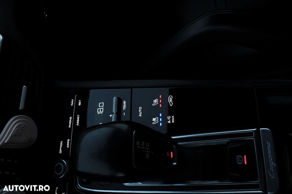 Porsche Cayenne S Tiptronic S - 32