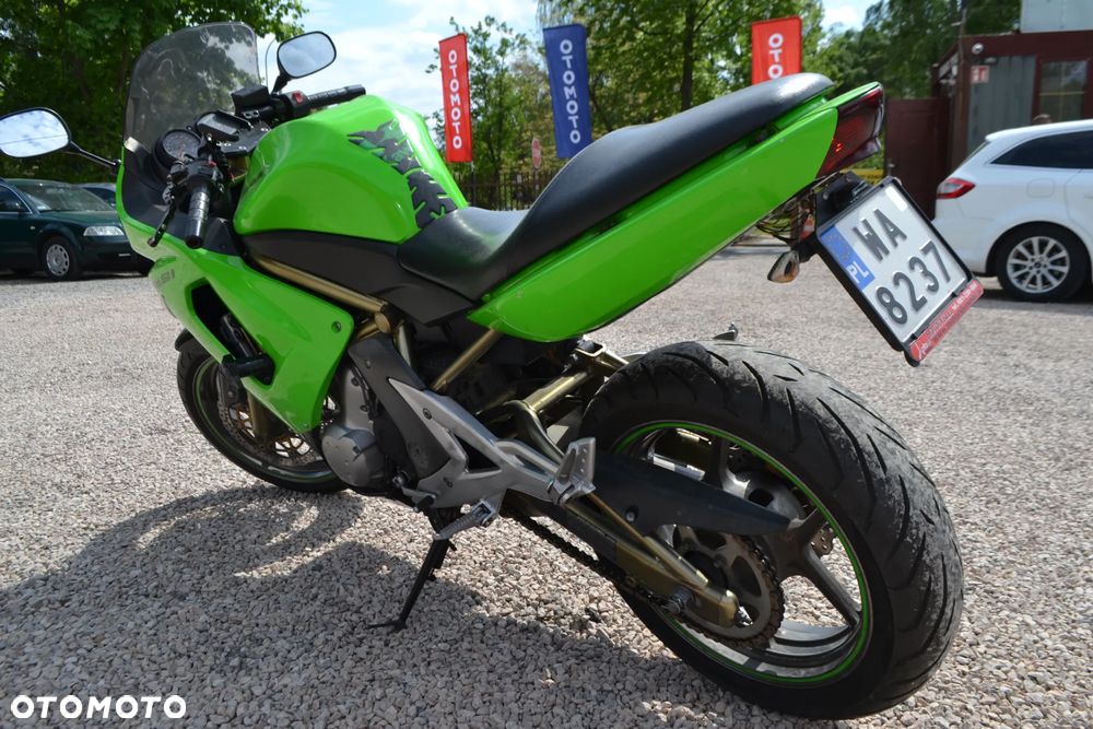 Kawasaki ER - 12