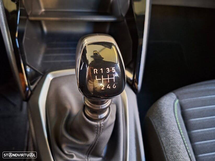 Peugeot 2008 1.2 PureTech Active - 21