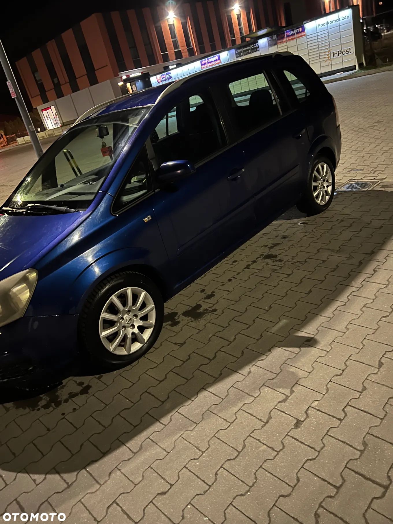 Opel Zafira 1.8 Cosmo - 1