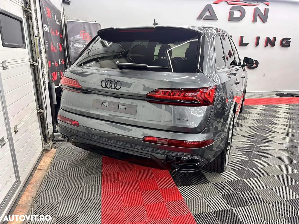 Audi Q7 3.0 55 TFSIe quattro Tiptronic S Line - 4