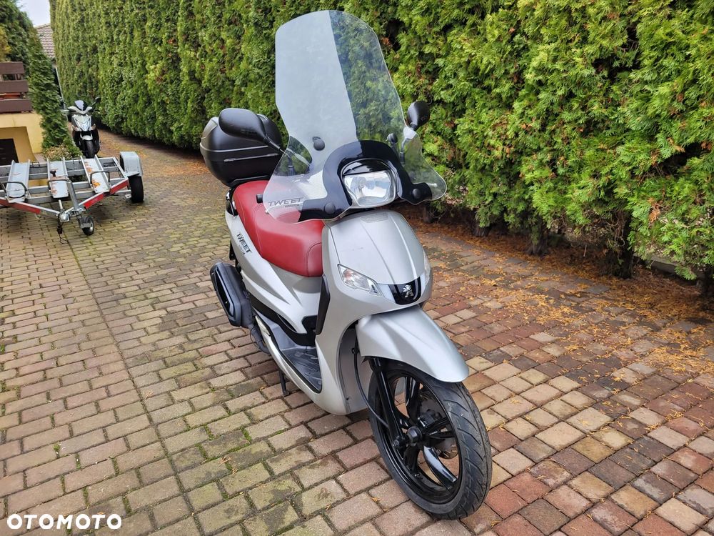 Peugeot Tweet - 8