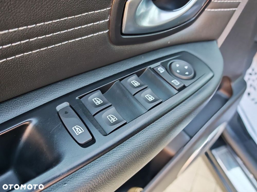 Renault Scenic 1.6 16V Authentique Euro5 - 19