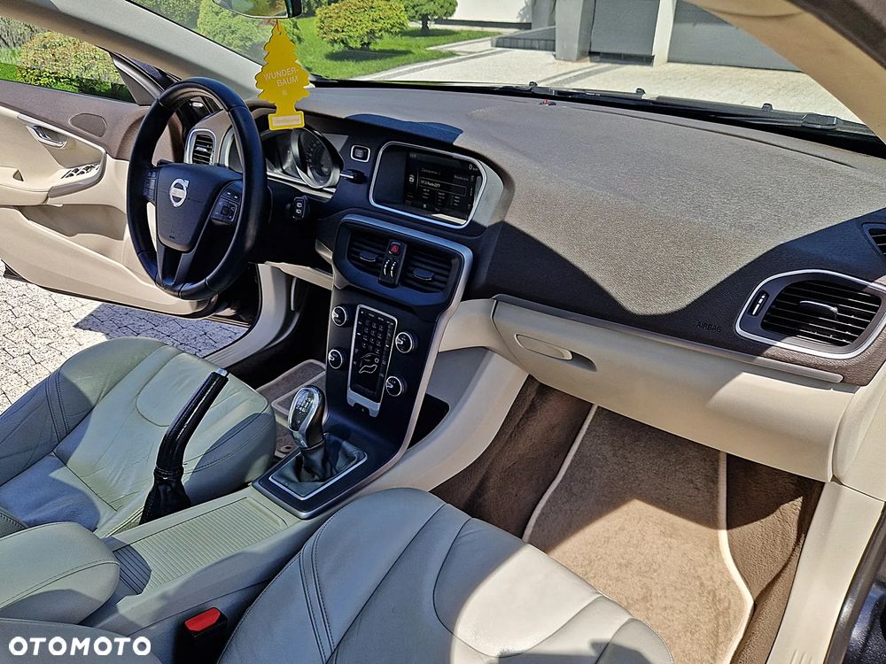 Volvo V40 D2 Ocean Race - 8