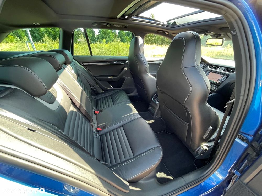 Skoda Octavia 2.0 TDI DSG RS - 15