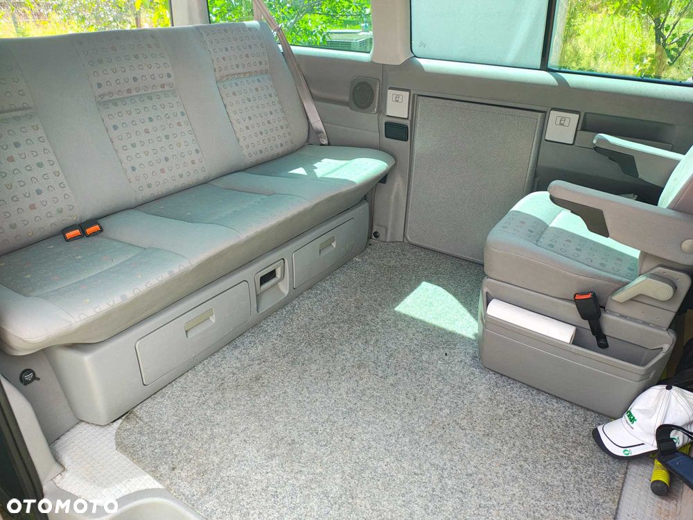 Volkswagen Multivan - 7