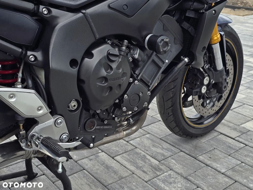 Yamaha FZ - 22