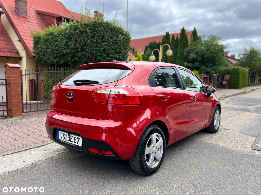 Kia Rio 1.4 Edition 7 - 12