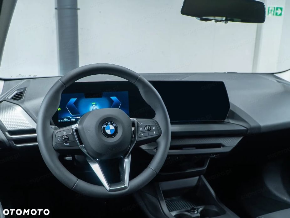 BMW Seria 1 120 mHEV - 9