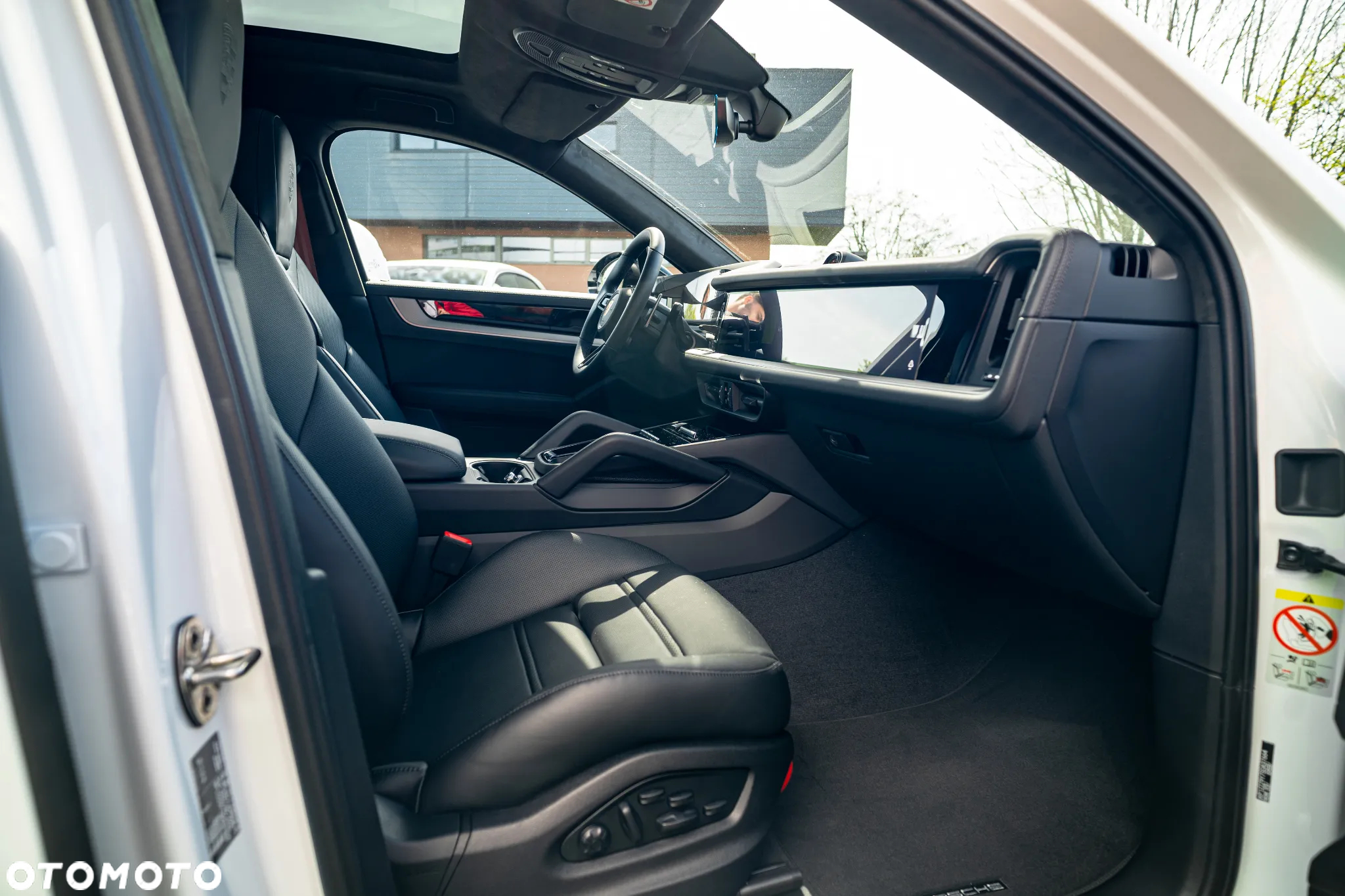Porsche Cayenne - 16
