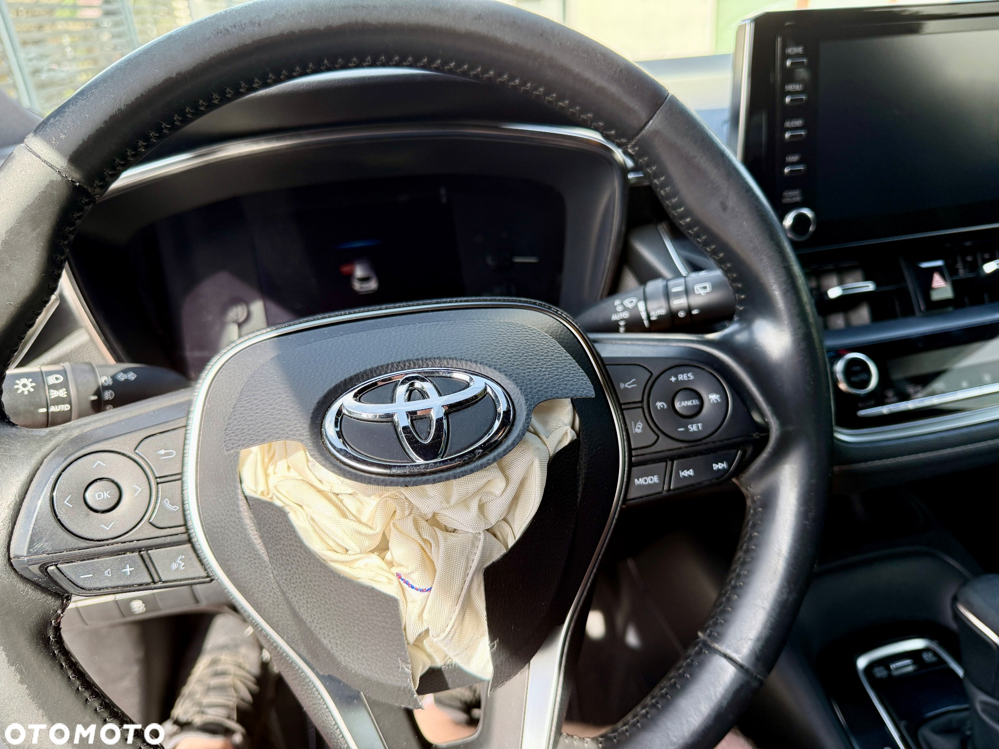 Toyota Corolla 1.8 Hybrid Comfort - 35