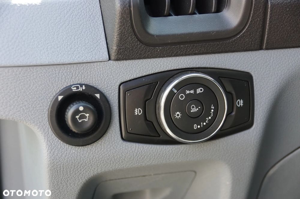 Ford Transit - 19