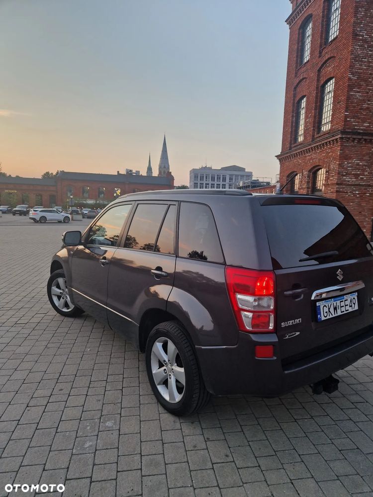 Suzuki Grand Vitara 1.9 DDiS Premium EU5 - 4