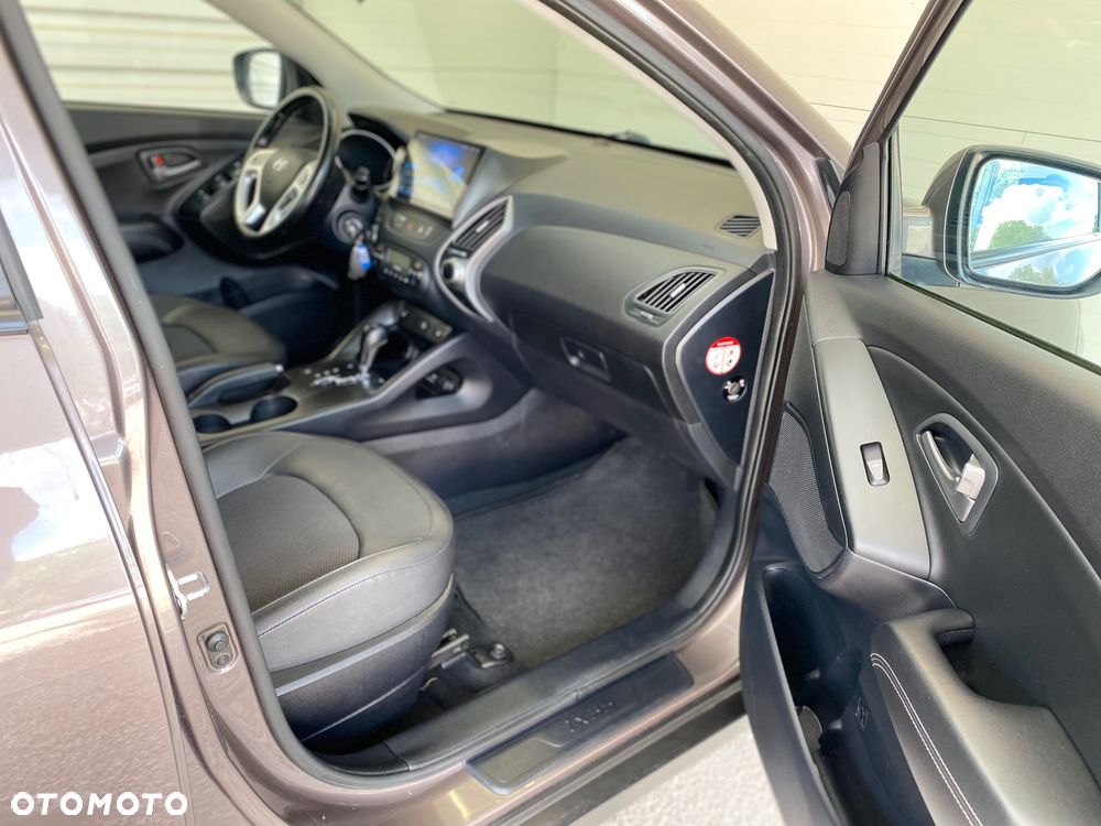 Hyundai ix35 2.0 CRDi 4WD Automatik Fifa World Cup Gold Edition - 14