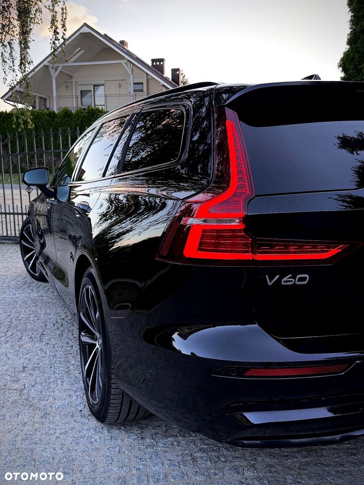 Volvo V60 T6 AWD Plug-In Hybrid Plus Dark - 15