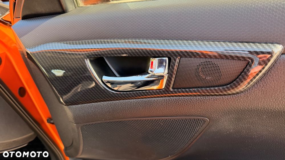 Hyundai Veloster 1.6 GDI Premium - 37
