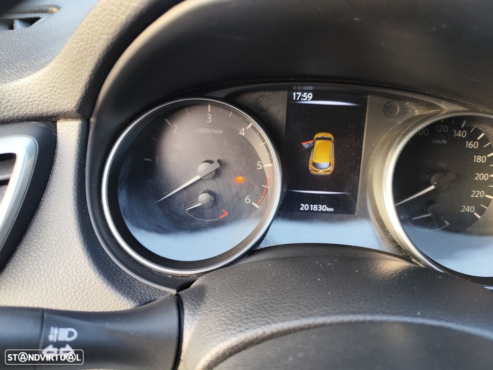 Nissan Qashqai 1.5 dCi N-Connecta - 14