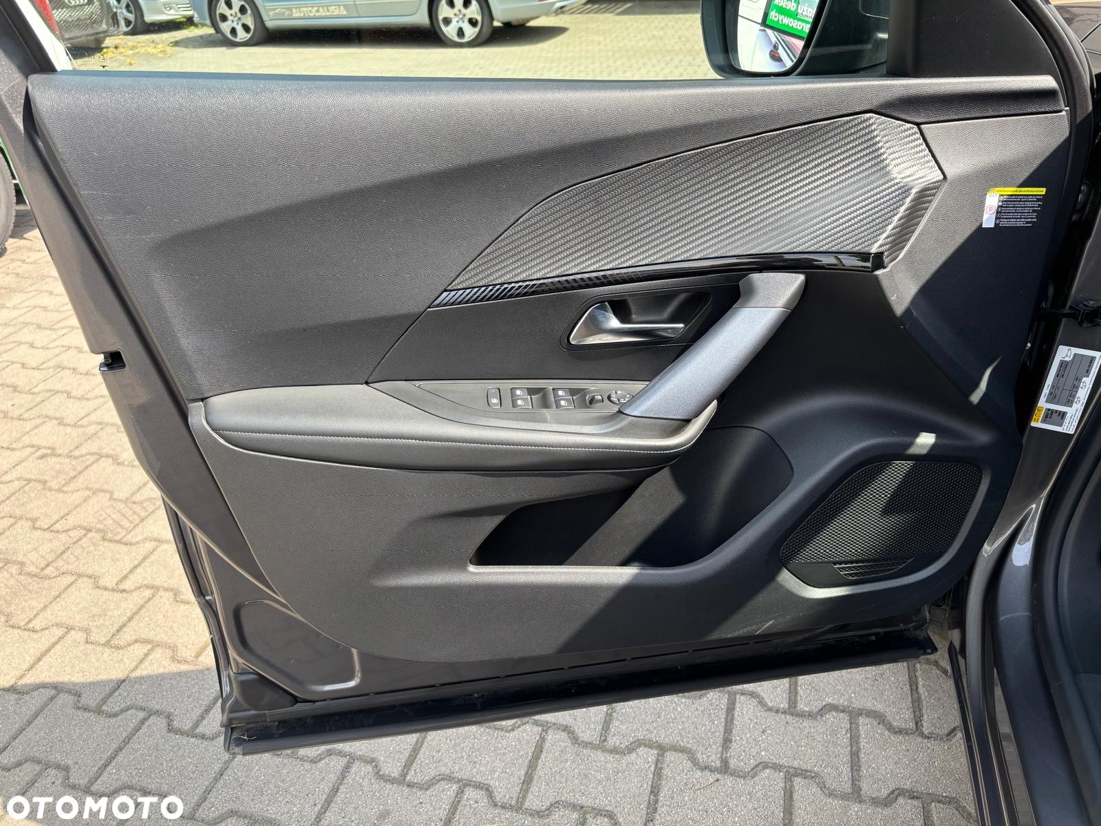 Peugeot 2008 1.5 BlueHDi GT Pack S&S EAT8 - 16