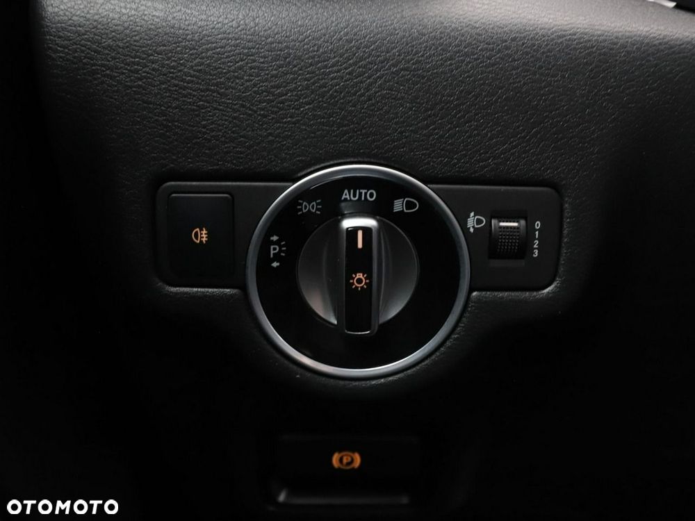 Infiniti Q30 - 30