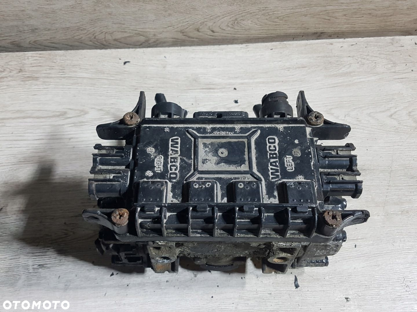 ZAWÓR MODULATOR HAMULCOWY EBS MAN TGL TGM EURO 6 81521066066 , 4801041070 - 4