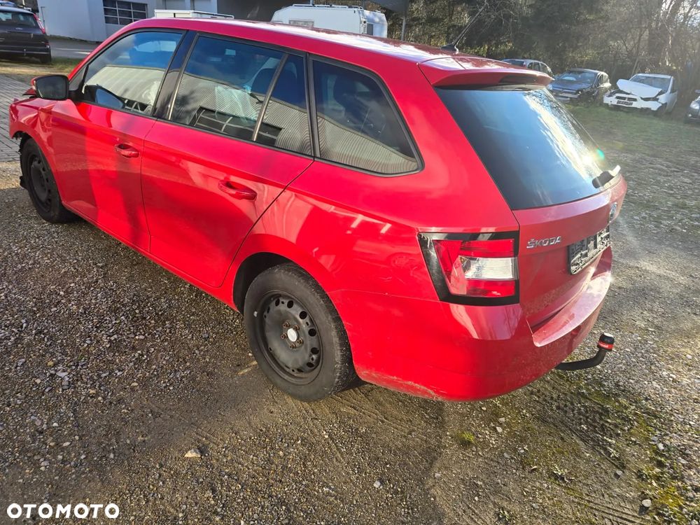 Skoda Fabia 1.2 TSI Cool Edition Red & Grey - 4