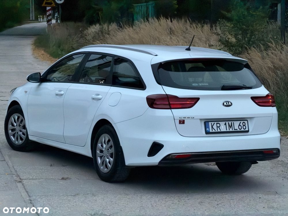 Kia Ceed 1.6 CRDi SCR M - 6
