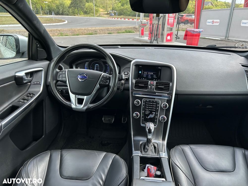 Volvo XC 60 D4 AWD Geartronic RDesign - 9
