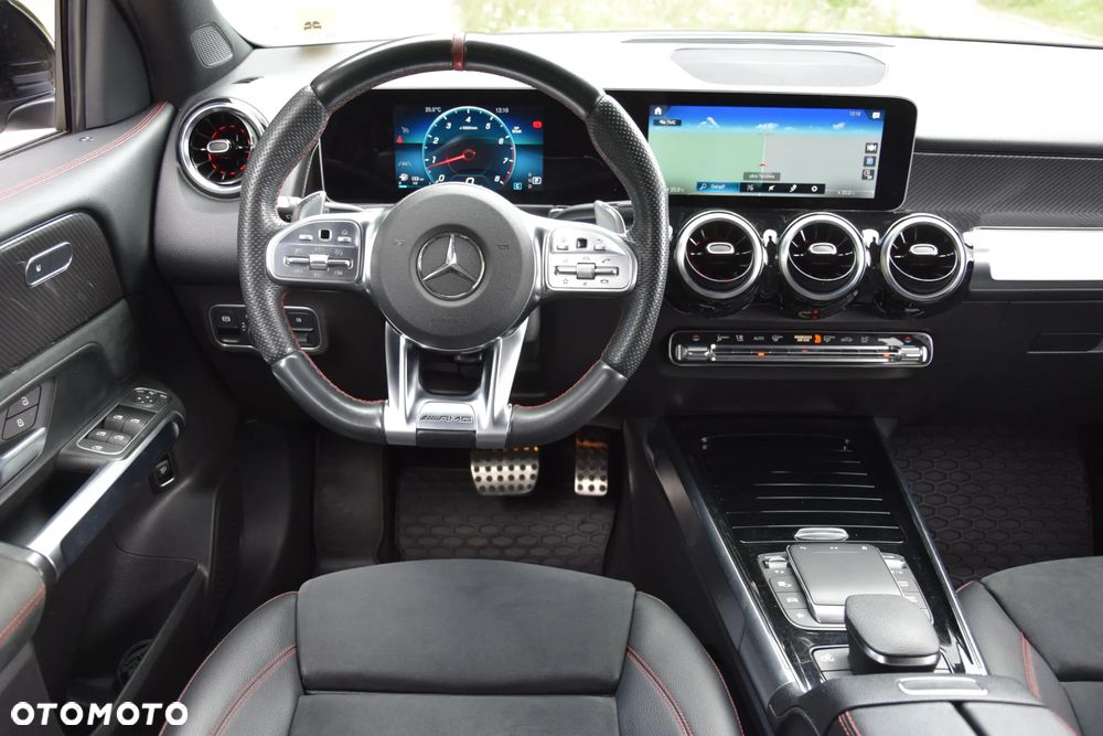 Mercedes-Benz GLB - 12