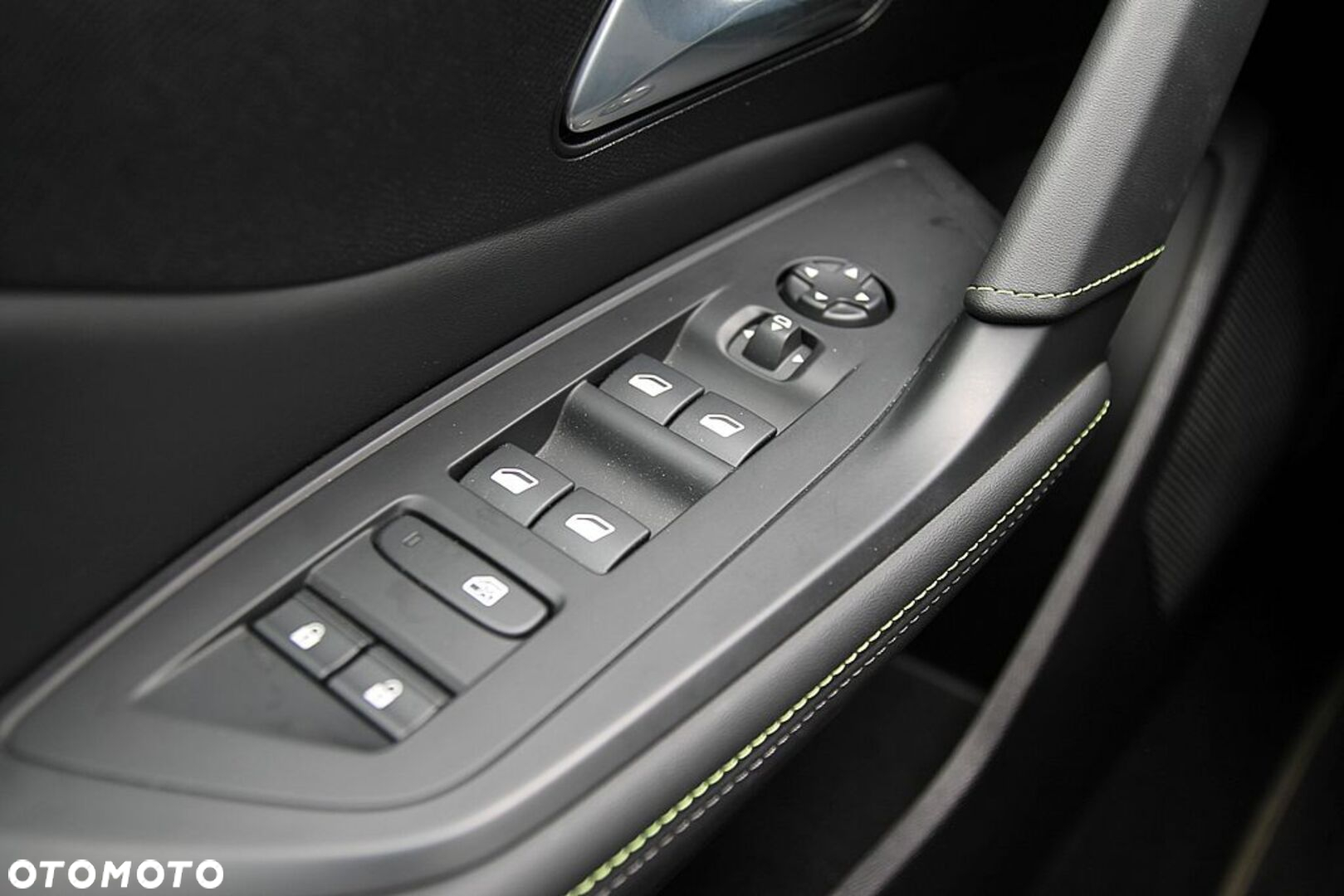 Peugeot 308 - 24